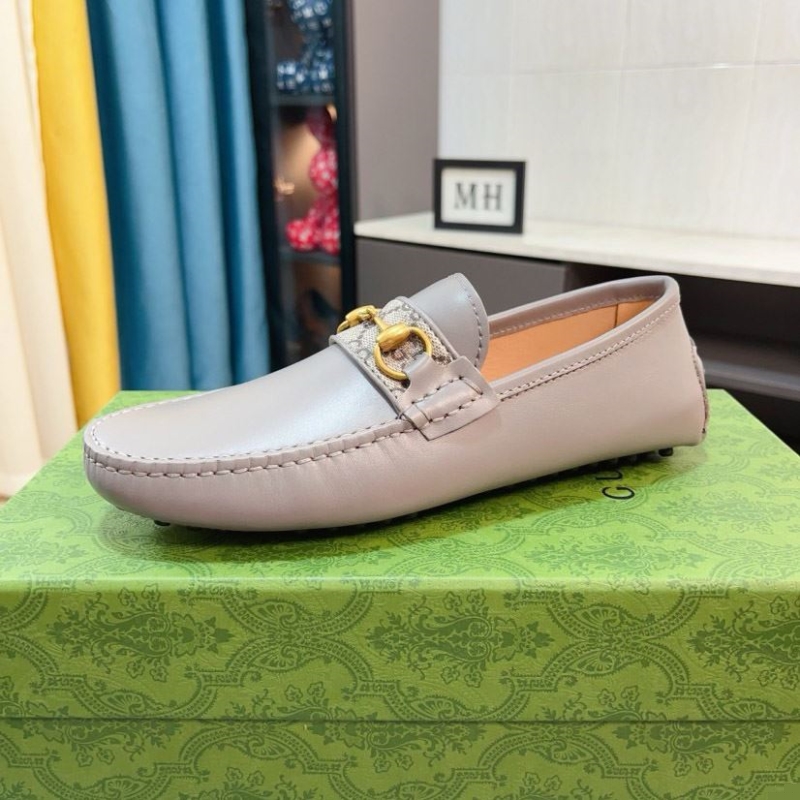 G*u*i leather shoes
